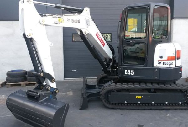 Xe xúc đào mini Bobcat E45