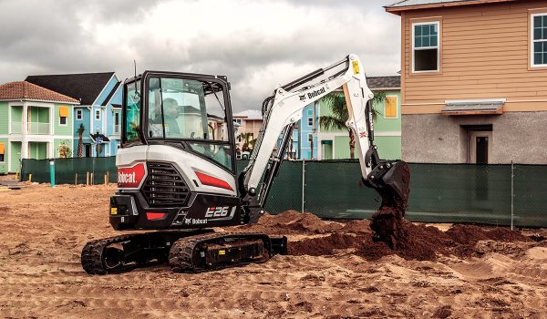 Xe xúc đào mini Bobcat E26