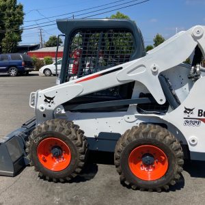 Xe xúc lật Bobcat S650