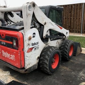 Xe xúc lật Bobcat S770