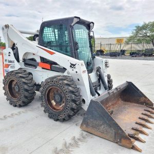 Xe xúc lật Bobcat S850