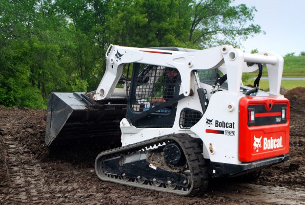 Tổng quan về xe xúc lật bánh xích Bobcat T650