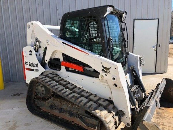 Xe xúc lật bánh xích Bobcat T650