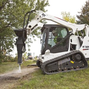 xe xúc lật bánh xích Bobcat T870