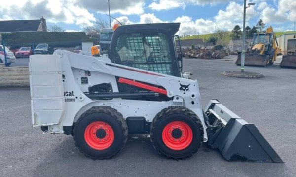 Xe xúc lật Bobcat S630