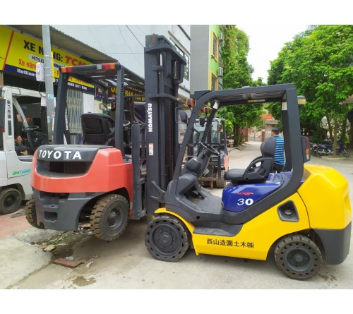 Tổng quan về xe nâng dầu Komatsu 3 tấn