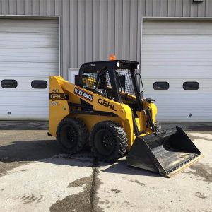 Xe xúc lật Skid Loader GEHL R150