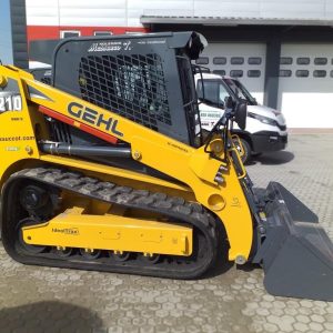 Xe xúc lật Skid Loader GEHL RT210