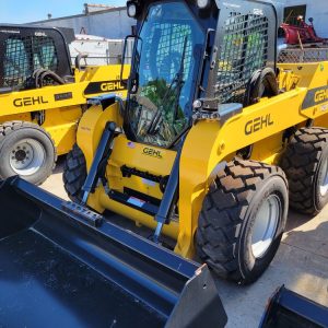 Xe xúc lật Skid Loader GEHL V420