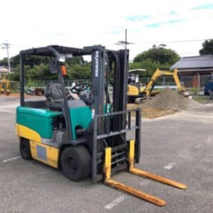 Xe nâng dầu Komatsu 2 tấn