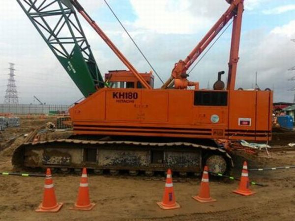 Xe cẩu bánh xích Hitachi 50 tấn