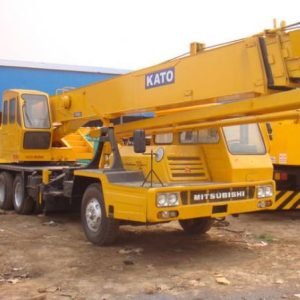 Tổng quan về xe cẩu bánh lốp Kato 25 tấn