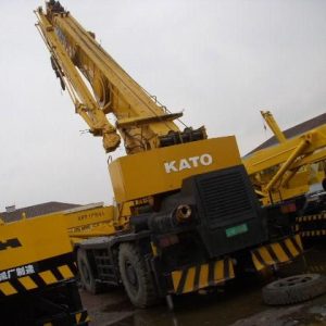 Xe cẩu bánh lốp Kato 45 tấn