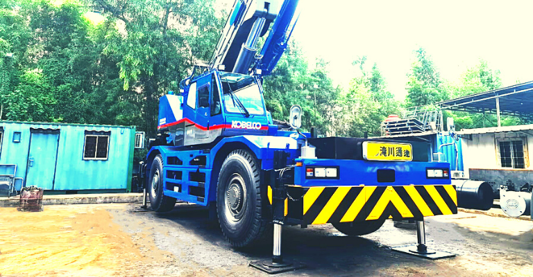 Thiết kế của xe cẩu bánh lốp Kobelco 50 tấn