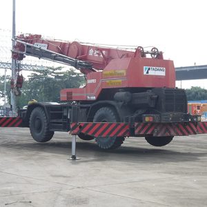 Xe cẩu bánh lốp Tadano 50 tấn