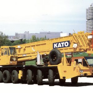 Xe cẩu bánh lốp Kato 160 tấn