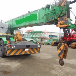 Xe cẩu bánh lốp Kobelco 50 tấn