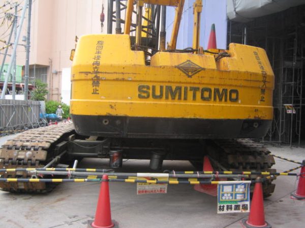 Xe cẩu bánh xích Sumitomo 65 tấn