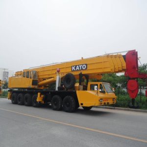 Xe cẩu bánh lốp Kato 120 tấn