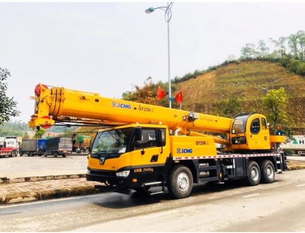 Xe cẩu thủy lực XCMG 25 tấn