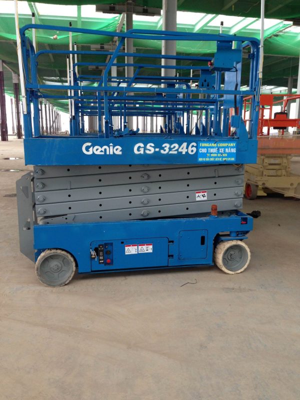 Cho thuê xe nâng người 12m Genie GS3246