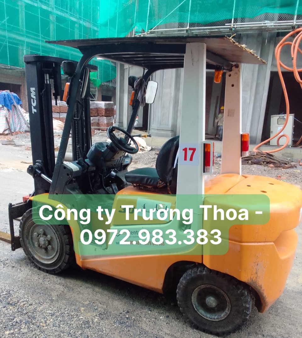 Thuê xe nâng giá rẻ 0972.983.383